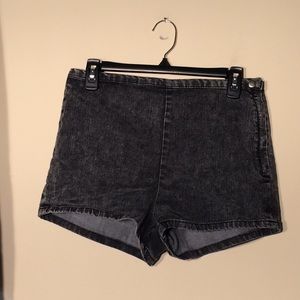 Forever 21 size 30 sexy black shorts